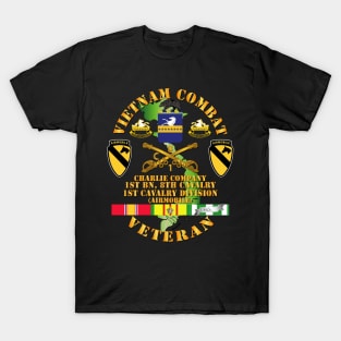 Vietnam Combat Cavalry Veteran w Charlie - 1st Bn 8th Cav COA - 1st Cav Div SSI T-Shirt